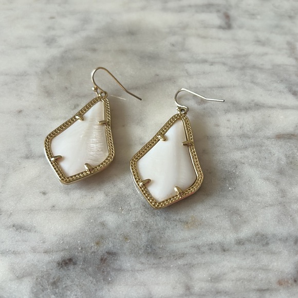 Kendra Scott Earrings - Picture 3 of 4